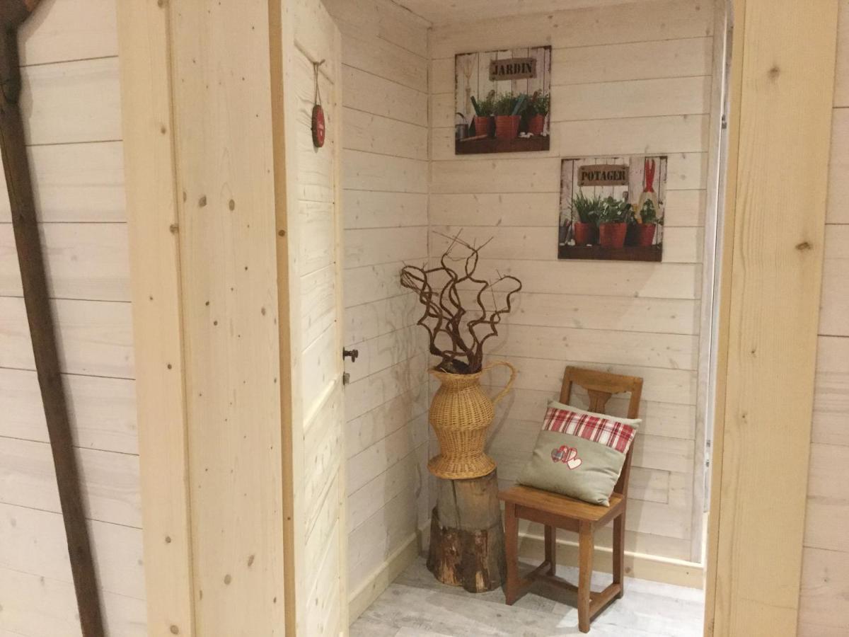 La Ferme De La-Haut B&B Le Haut-du-Them Kültér fotó