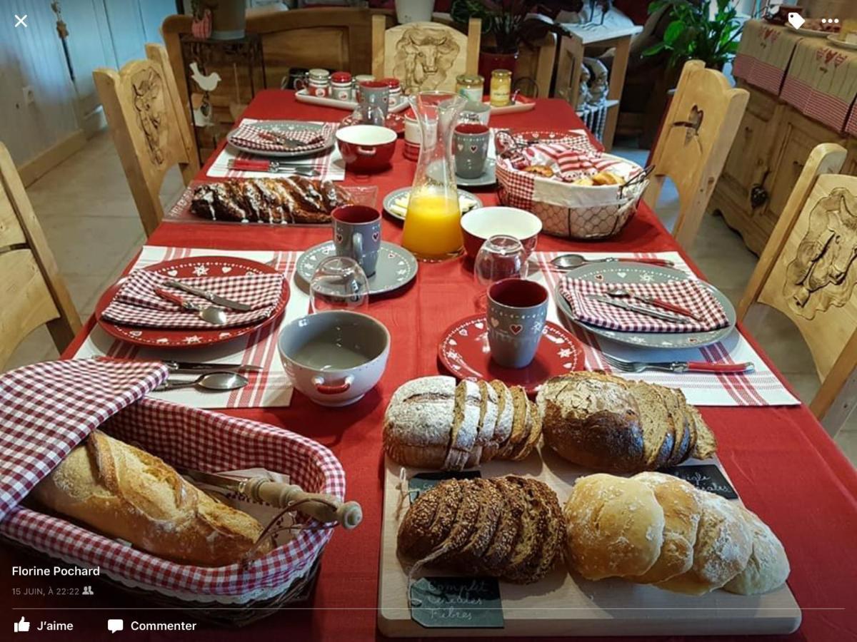 La Ferme De La-Haut B&B Le Haut-du-Them Kültér fotó