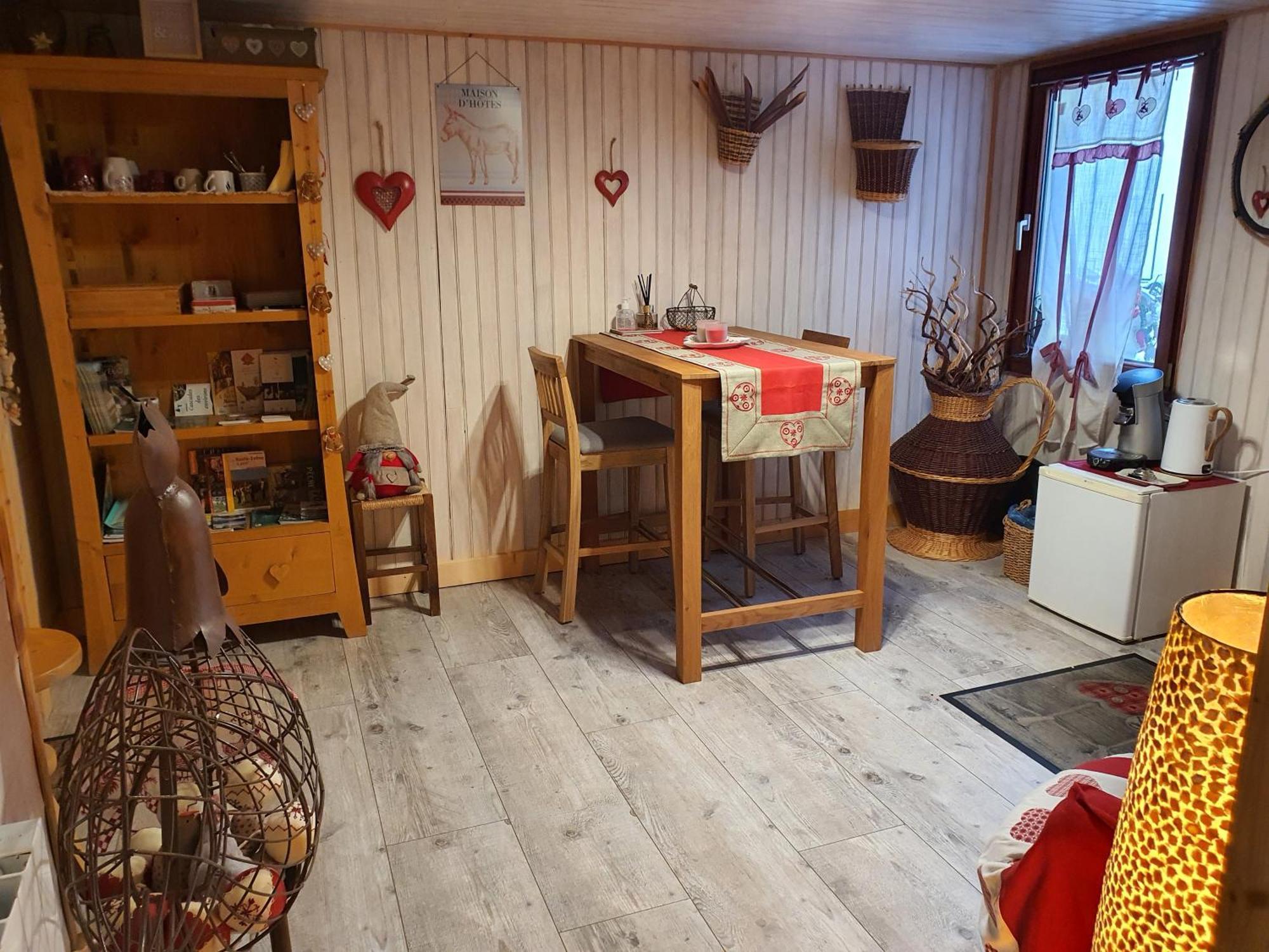 La Ferme De La-Haut B&B Le Haut-du-Them Kültér fotó
